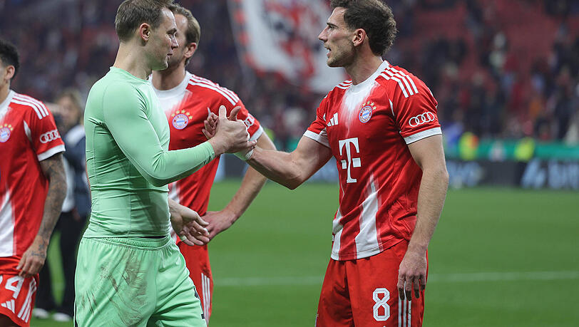 Der eine geht, der andere bleibt: Die Bayern-Stars Leon Goretzka (r.) und Kapit&auml;n Manuel Neuer.