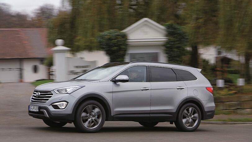 Hyundai liefert den neuen Grand Santa Fe wahlweise als Sechs- oder Siebensitzer aus. Hyundai liefert den neuen Grand Santa Fe wahlweise als Sechs- oder Siebensitzer aus.