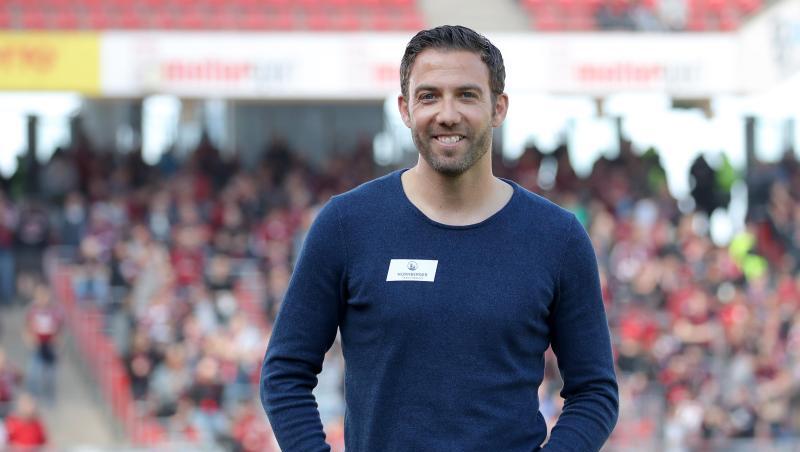 Mit dem 1. FC Nürnberg gegen Schalke gefordert: "Club"-Coach Boris Schommers. Mit dem 1. FC Nürnberg gegen Schalke gefordert: "Club"-Coach Boris Schommers.