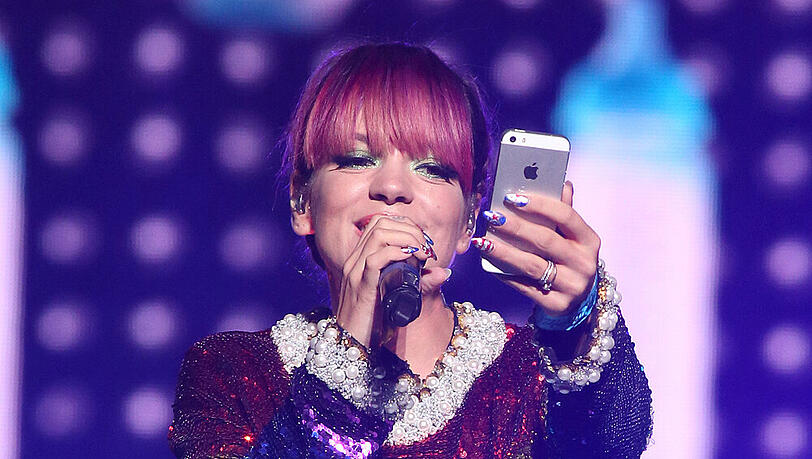 Auch Lily Allen könnte bald schon das neue iPhone 6 auf die Bühne mitnehmen Auch Lily Allen könnte bald schon das neue iPhone 6 auf die Bühne mitnehmen