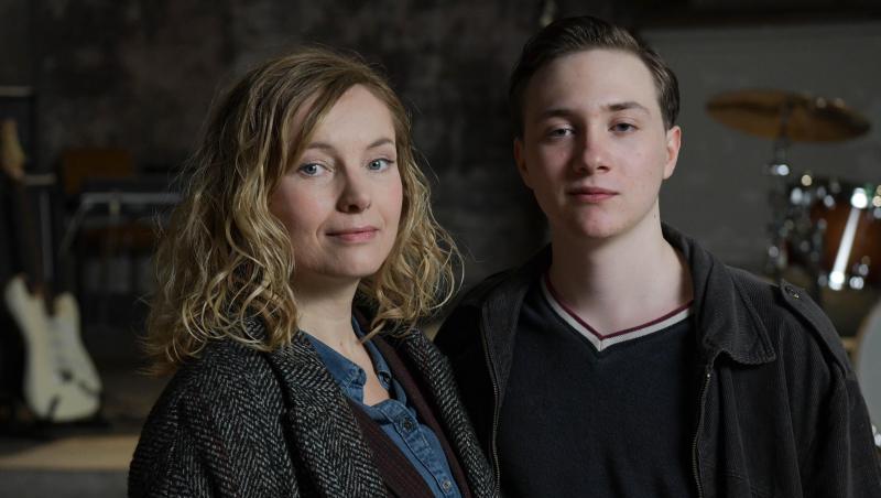 Nadja Uhl und Michelangelo Fortuzzi bei Dreharbeiten zum historischen ZDF-Dreiteiler "The Wall". Nadja Uhl und Michelangelo Fortuzzi bei Dreharbeiten zum historischen ZDF-Dreiteiler "The Wall".