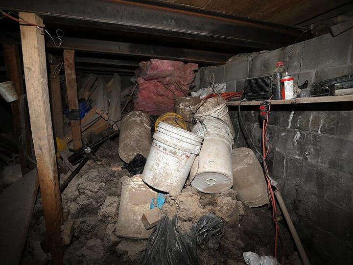 "El Chapo" war weg - und hinterließ nur Müll und Erdaushub: Nach nur 17 Monaten in Haft floh der Drogenboss 2015 durch einen 1,5 Kilometer langen Tunnel aus dem Gefängnis Altiplano.