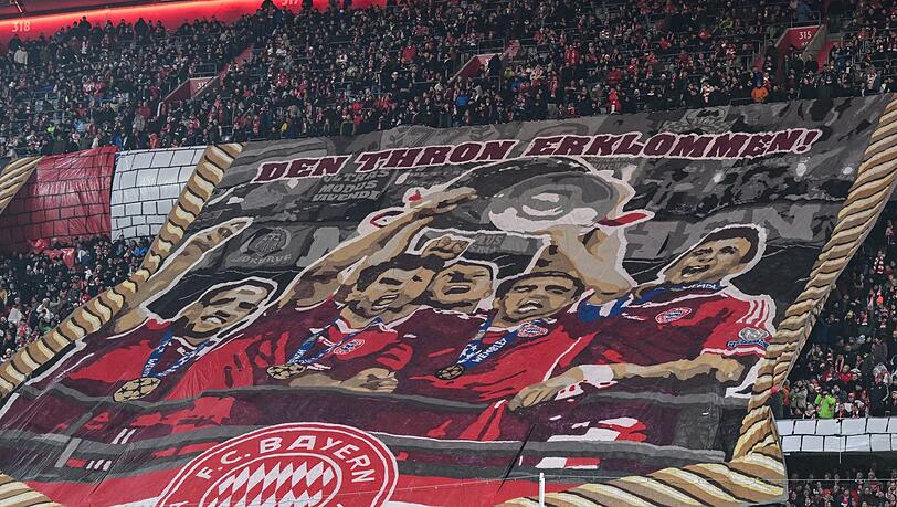 Die Fans von München zeigen eine Choreo.