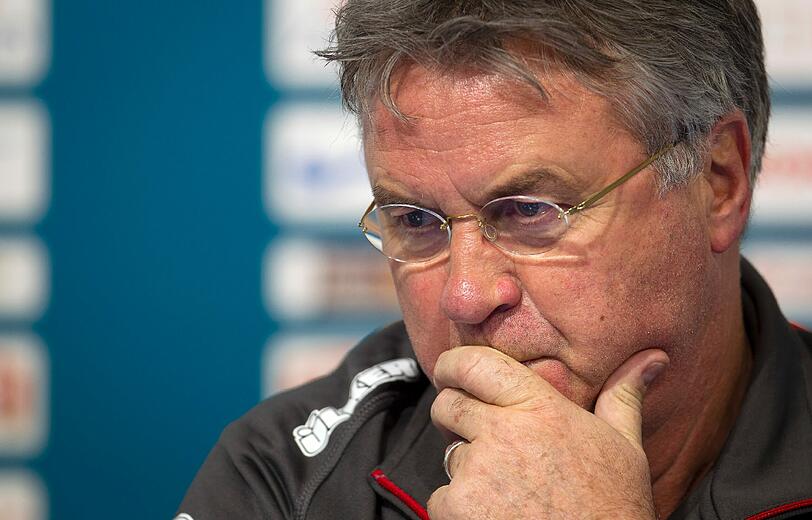 Wenig zu lachen hat hingegen Türkei-Coach Guus Hiddink. Seine Entlassung ist nach der verpassten EM-Qualifikation der Türken so gut wie sicher.
