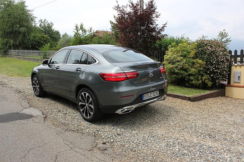 Das Heck des GLC Coupé zieren schmale, geteilte Rückleuchten.