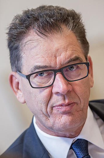 Erwartet einen massiven Zustrom von Flüchtlingen aus Nordafrika: Bundesentwicklungsminister Gerd Müller. Foto: Michael Kappeler/Archiv