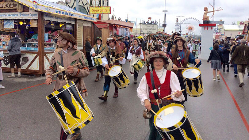 Einzug der Trachtengruppen zum Oktoberfest 2017: Die schönsten  Bilder.