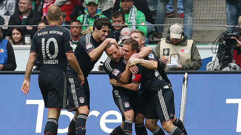 Am Ende setzen sich die Bayern mit 4:3 durch. Die Bundesliga ist beendet.