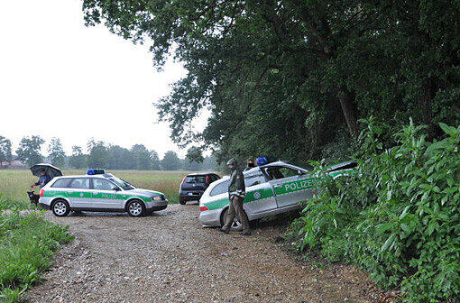 Schwer beschädigt: das Polizeiauto nach dem Unfall