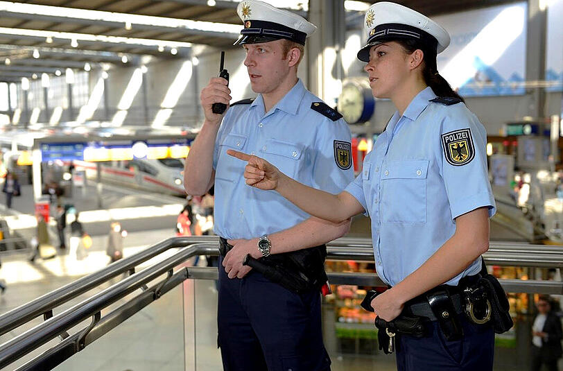 Wegen eines Streits biss ein Beniner einen Nigerianer. (Symbolbild)