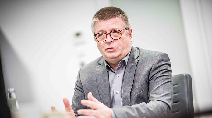 Verfassungsschutz-Chef Thomas Haldenwang beim Interview der dpa.