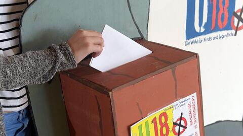 Die CSU ist bei der fiktiven Jugendwahl U18 die stärkste Partei bei bayerischen Kindern und Jugendlichen unter 18 Jahren. Repräsentativ ist diese Wahl allerdings nicht. (Archivbild)