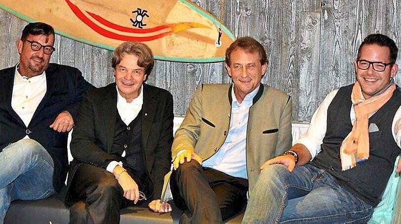 Freuen sich in der Bar "K1411" auf die Eröffnung: Michael Käfer, Kaltenbrunn-Geschäftsführer Maximilian Hartberger und Barchef André Kruft (v.l.).