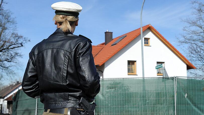 Eine Polizistin soll in Landshut mehrere Einbrüche verübt haben. (Symbolbild)