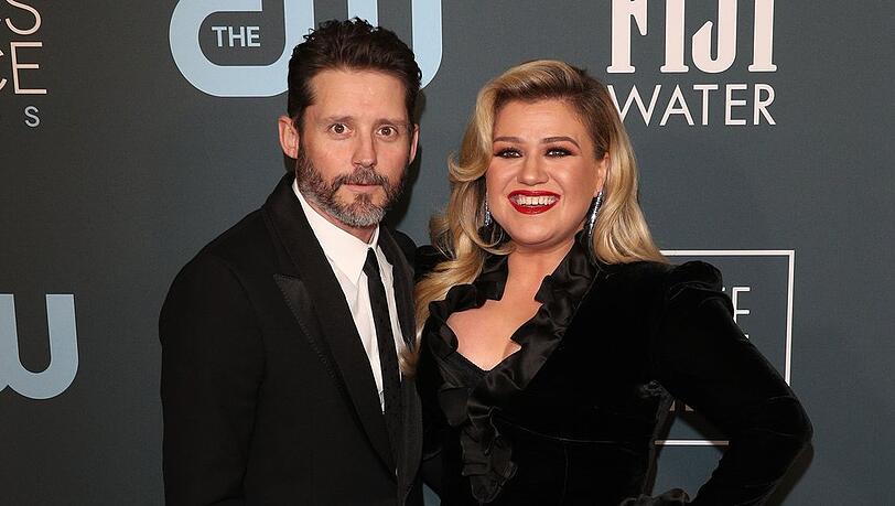Brandon Blackstock und Kelly Clarkson waren bis 2022 verheiratet. Aus ihrer Ehe stammen eine Tochter und ein Sohn.