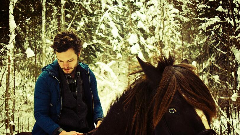Freiheit, Musik und Abenteuer sind augenscheinlich auch in Schweden möglich: The Tallest Man On Earth ist unterwegs. Freiheit, Musik und Abenteuer sind augenscheinlich auch in Schweden möglich: The Tallest Man On Earth ist unterwegs.
