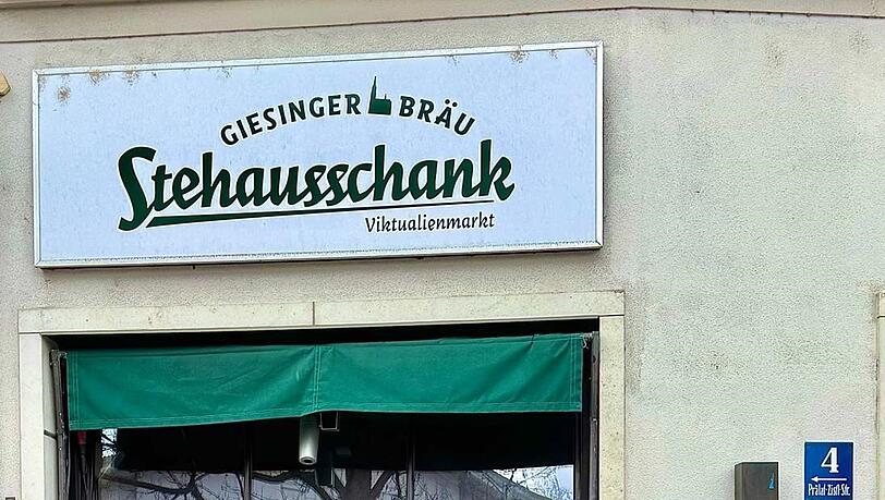 Früh dabei und mitverantwortlich für den Hype: Giesinger Bräu mit dem Stehausschank am Viktualienmarkt. Früh dabei und mitverantwortlich für den Hype: Giesinger Bräu mit dem Stehausschank am Viktualienmarkt.