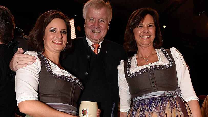 Horst Seehofer zwischen den Aigners: Angela Ascher und Ilse Aigner