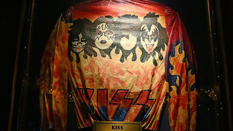 In den 70ern hat die Band Kiss diese Jacke als Merchandise verkauft.