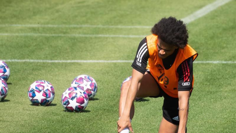 Leroy Sane nimmt an einer Trainingseinheit teil. Foto: Sven Hoppe/dpa Leroy Sane nimmt an einer Trainingseinheit teil. Foto: Sven Hoppe/dpa