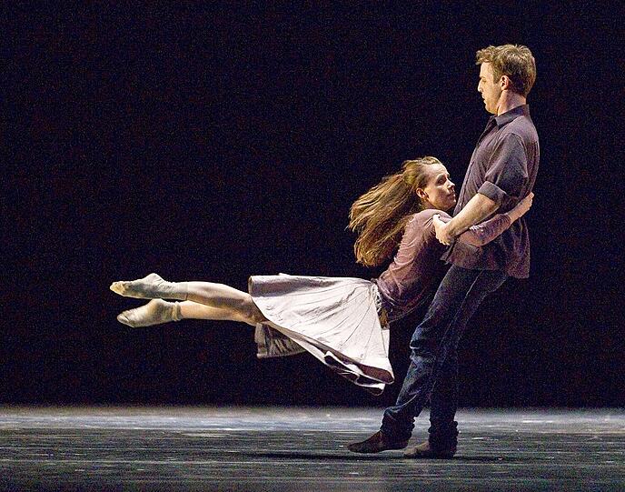 Sagenhafter Pas de deux: Emilia Benedikta Gisladottir und Steve Lorenz von der Iceland Dance Company.