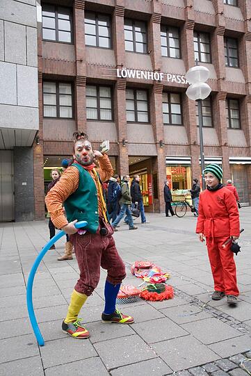 Buntes Treiben am Faschingssonntag in der Innenstadt