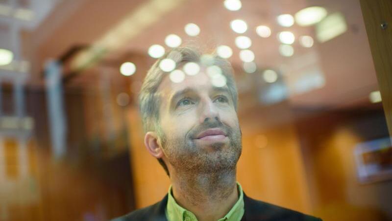Boris Palmer, Oberbürgermeister von Tübingen, Ende vergangenen Jahres auf dem Weg zu einer Pressekonferenz. Boris Palmer, Oberbürgermeister von Tübingen, Ende vergangenen Jahres auf dem Weg zu einer Pressekonferenz.