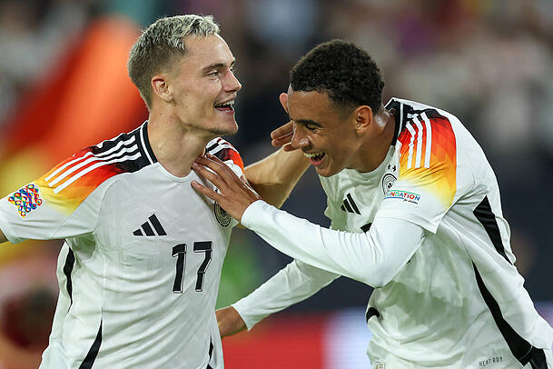 Ziemlich beste Freunde beim DFB ‒ Florian Wirtz (l.) und Jamal Musiala (r.) Ziemlich beste Freunde beim DFB ‒ Florian Wirtz (l.) und Jamal Musiala (r.)