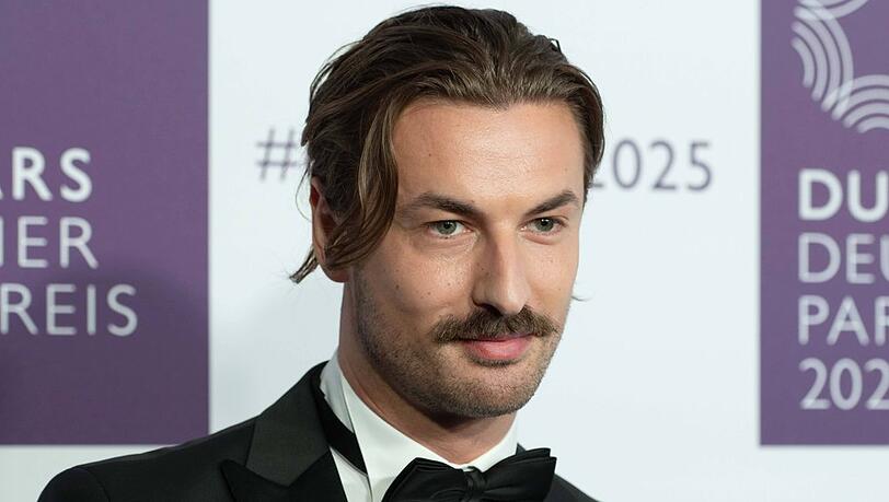 Nicolas Puschmann hat sich wegen seiner Brust bereits viermal unters Messer gelegt.