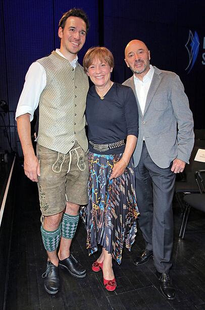 Felix Neureuther, Mutter Rosi Mittermaier und Christian Neureuther im Juli 2019.