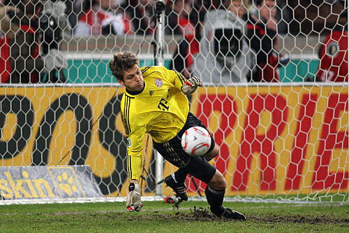 Jörg Butt stehtr wieder im Bayern-Tor.