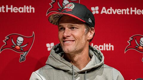 Kann Tom Brady einfach nicht ohne Football leben?