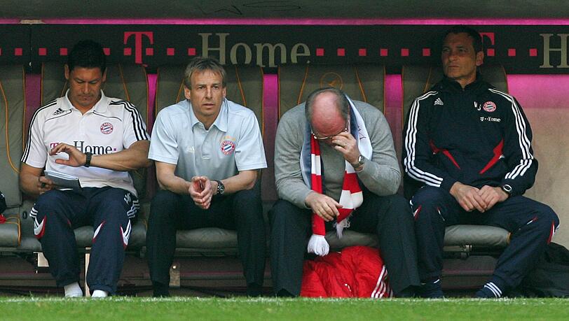 Schluss, aus, vorbei: Ein 0:1 gegen Schalke ist der berühmte Tropfen, der das Fass zum Überlaufen bringt –Jürgen Klinsmann muss beim FC Bayern gehen!