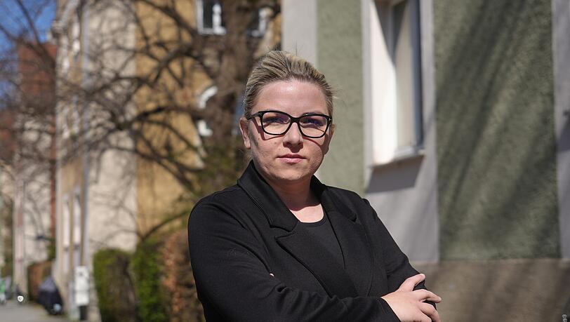 Magdalena Antolovic wehrt sich gegen den Einbau von Rauchmeldern, die neben Rauch noch viele andere Dinge messen können. Sie und andere Mieter befürchten einen Daten-Missbrauch.