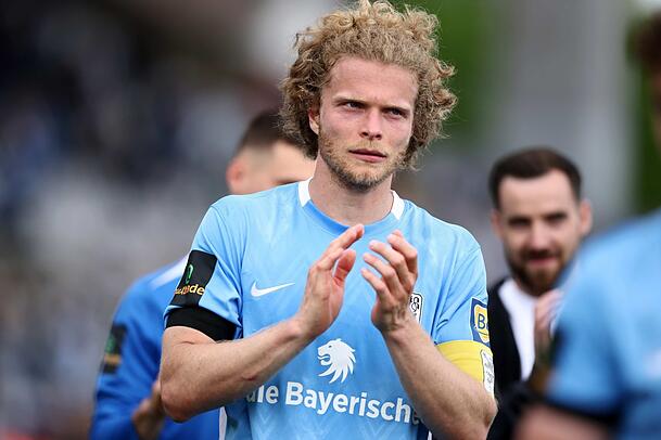TSV-1860-Kapitän Jesper Verlaat. TSV-1860-Kapitän Jesper Verlaat.