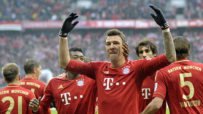 19. Januar 2013: Bei frostigen fünf Grad Minus startet der FC Bayern beim 2:0 (1:0) gegen die SpVgg Greuther Fürth ins Jahr. Der Doppelpack von Mario Mandzukic reicht den Münchnern zum Auftaktsieg gegen das Bundesliga-Schlusslicht.