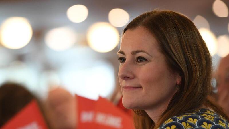 Janine Wissler ist Fraktionsvorsitzende der Linken im Hessischen Landtag. Janine Wissler ist Fraktionsvorsitzende der Linken im Hessischen Landtag.