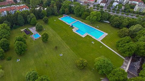 Das Bad Georgenschwaige in der Nähe des Olympiaparks. Hier tummeln sich im Sommer viele Wasserratten, doch wegen Corona wird die Badesaison heuer eine andere sein.
