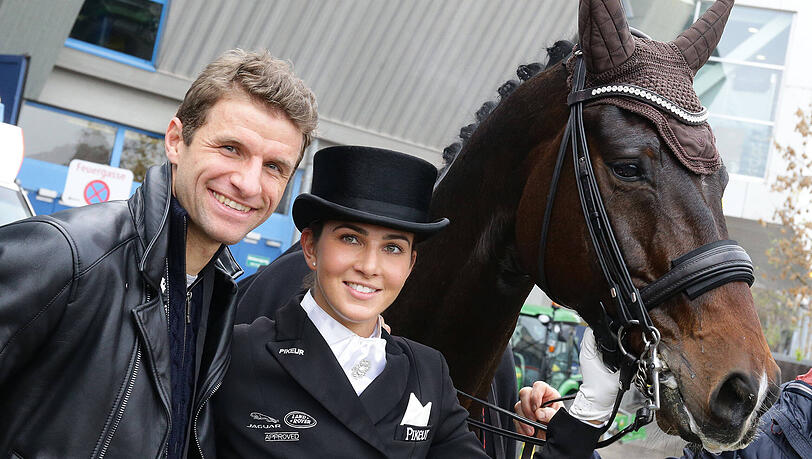 Thomas und Lisa M&uuml;ller: Das Ehepaar betreibt zusammen einen Reiterhof in Bayern.