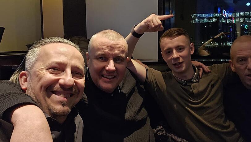 Freuen sich auf die Celtic-Party in München: Andrew Milne (2. v. l.) und seine Kumpels. Freuen sich auf die Celtic-Party in München: Andrew Milne (2. v. l.) und seine Kumpels.