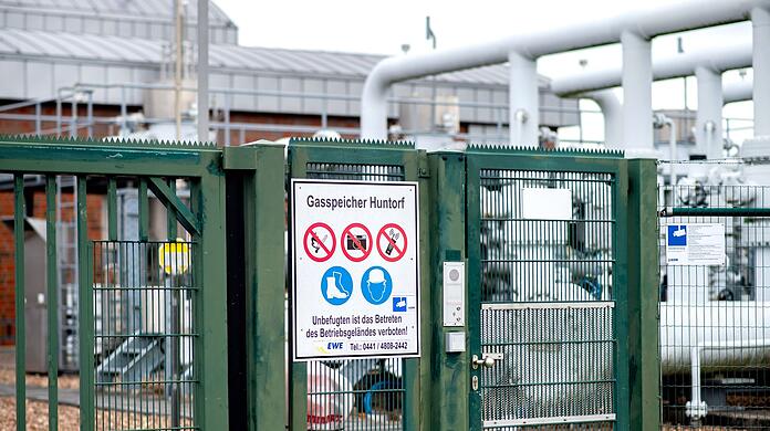 Gasspeicher gleichen Schwankungen beim Gasverbrauch aus. Der Füllstand hängt von der Jahreszeit ab.