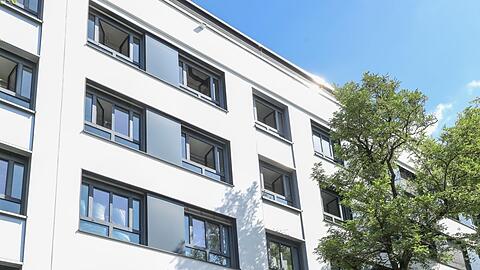 In diesem schicken Haus befindet sich die MVHS in Ramersdorf.