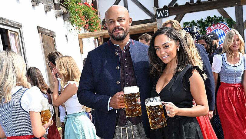 Bayern-Trainer Vincent Kompany mit seiner Frau Carla.