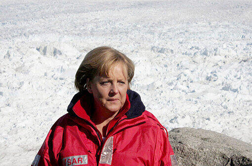 Bundeskanzlerin Angela Merkel (CDU) besucht am 17.08.2007 den Eqi Gletscher bei Ilulissat in Grönland.