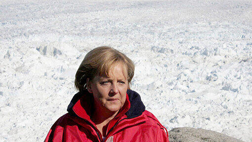 Bundeskanzlerin Angela Merkel (CDU) besucht am 17.08.2007 den Eqi Gletscher bei Ilulissat in Grönland. Bundeskanzlerin Angela Merkel (CDU) besucht am 17.08.2007 den Eqi Gletscher bei Ilulissat in Grönland.