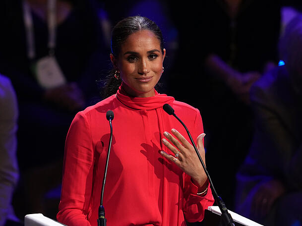 Meghan spricht auf dem "One Young World"-Kongress in Manchester Meghan spricht auf dem "One Young World"-Kongress in Manchester