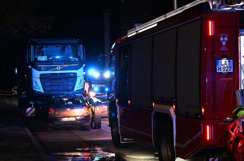 Schwer verletzt: Vermutlich aufgrund überhöhter Geschwindigkeit verlor der 19-Jährige in einer Kurve die Kontrolle über sein Fahrzeug.
