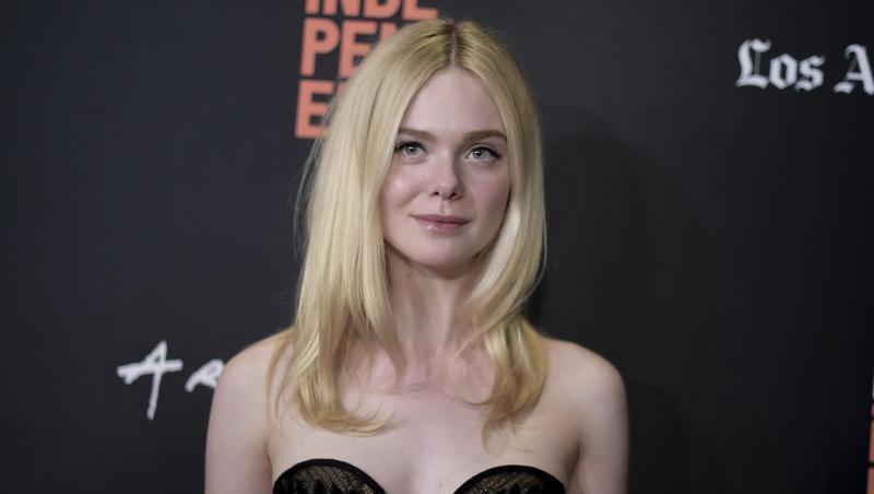 Elle Fanning hat im Mai an der Côte d'Azur zu tun. Elle Fanning hat im Mai an der Côte d'Azur zu tun.