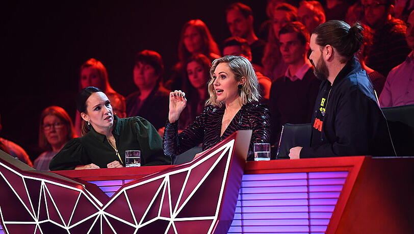 Hinter dem "The Masked Singer"-Rateteam werden am kommenden Dienstag keine Zuschauer Platz nehmen Hinter dem "The Masked Singer"-Rateteam werden am kommenden Dienstag keine Zuschauer Platz nehmen
