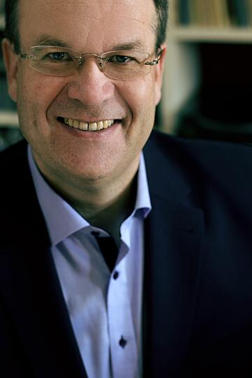 Andreas Herrmann leitet den Philharmonischen Chor.